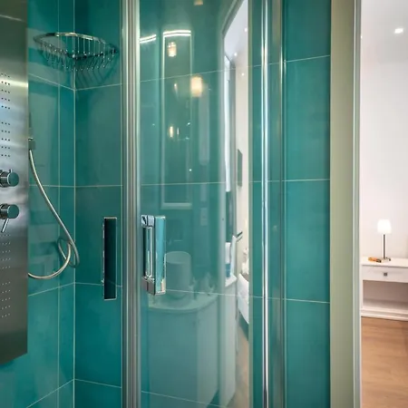 Bed and Breakfast Crescent Moon 4*