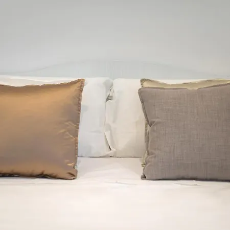 Bed and Breakfast Crescent Moon 4*