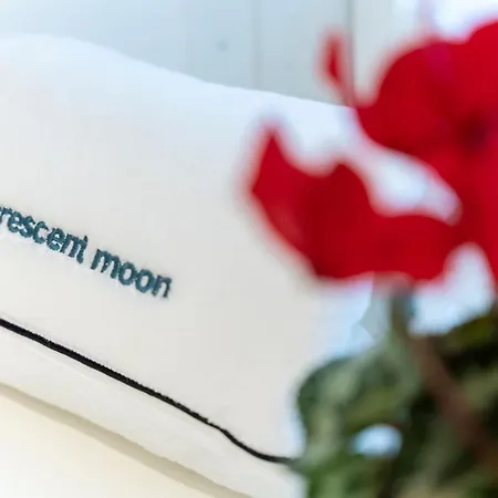 Bed and Breakfast Crescent Moon 4*