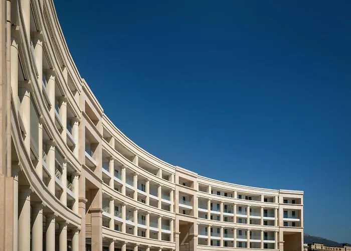 Crescent Moon 4* Салерно