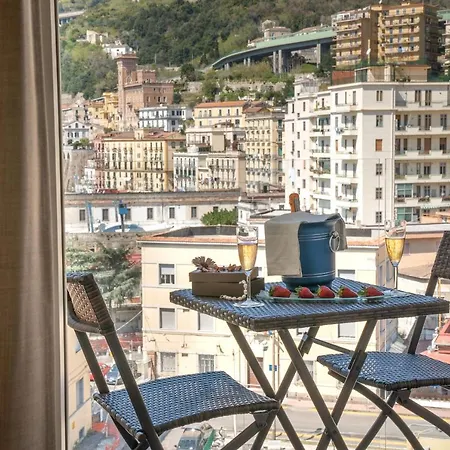 住宿加早餐酒店 Crescent Moon 萨莱诺