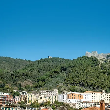 Crescent Moon 住宿加早餐酒店 4*