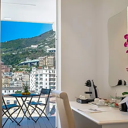 Crescent Moon 4* Salerno