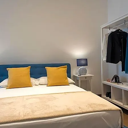 Crescent Moon 4* Salerno