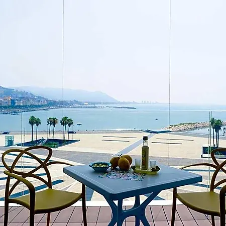 Crescent Moon 4*