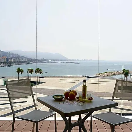 Crescent Moon Bed & Breakfast 4*