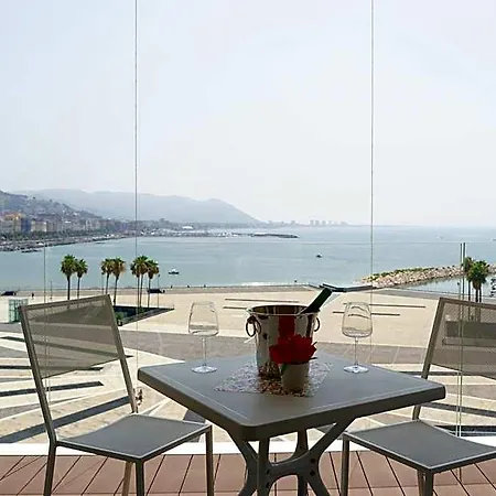 Bed & Breakfast Crescent Moon 4*
