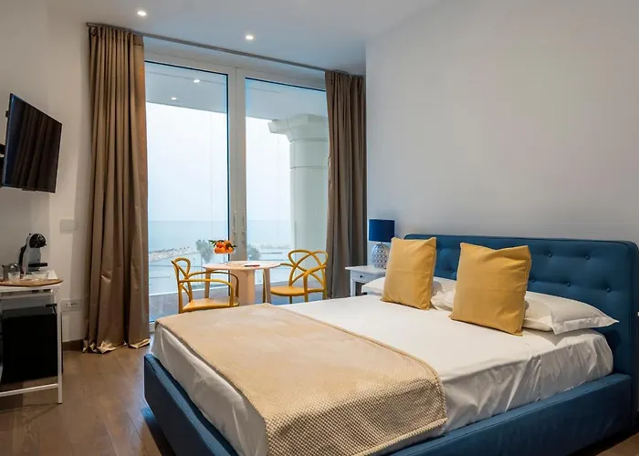 Bed & Breakfast Crescent Moon Salerno